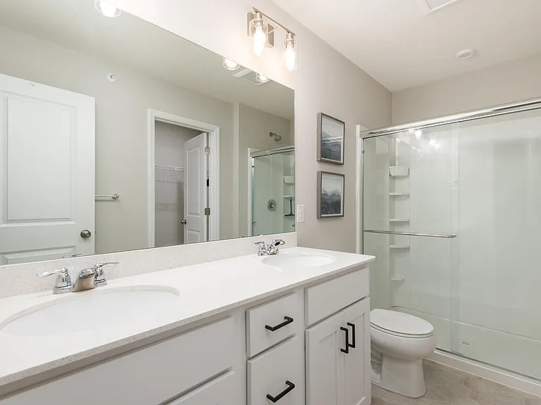 809 Roselyn Dr — Photo 8