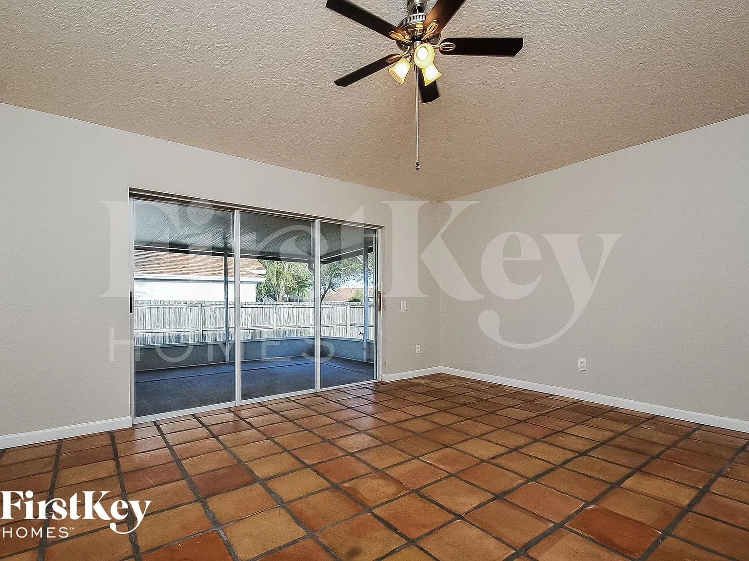 4 bed, 2.0 bath, 1936 sqft, $2,450 — Photo 4