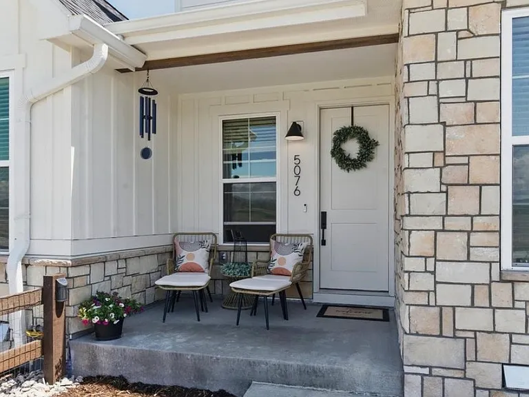 5076 Coolidge Ave — Photo 4