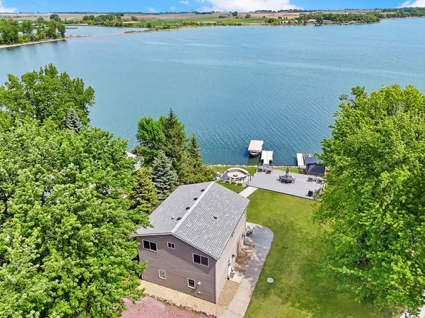 46220 W Bay Rd, Wentworth, SD 57075