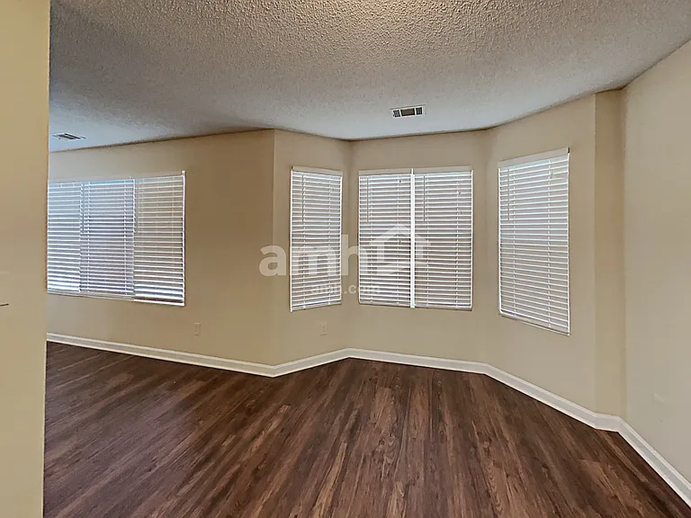 209 Signet Ct — Photo 5