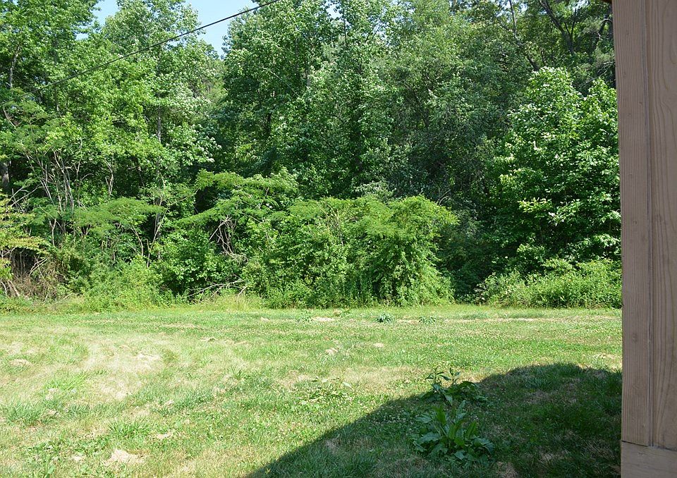 2nd image of 69 Robin Lynn Ln