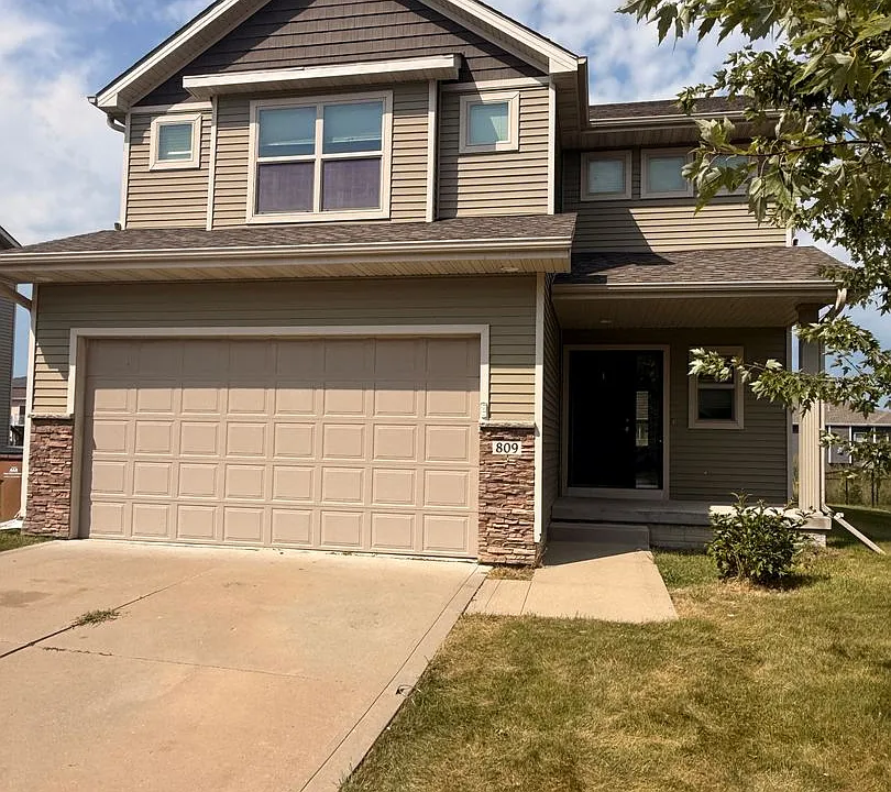 809 SE 15th St