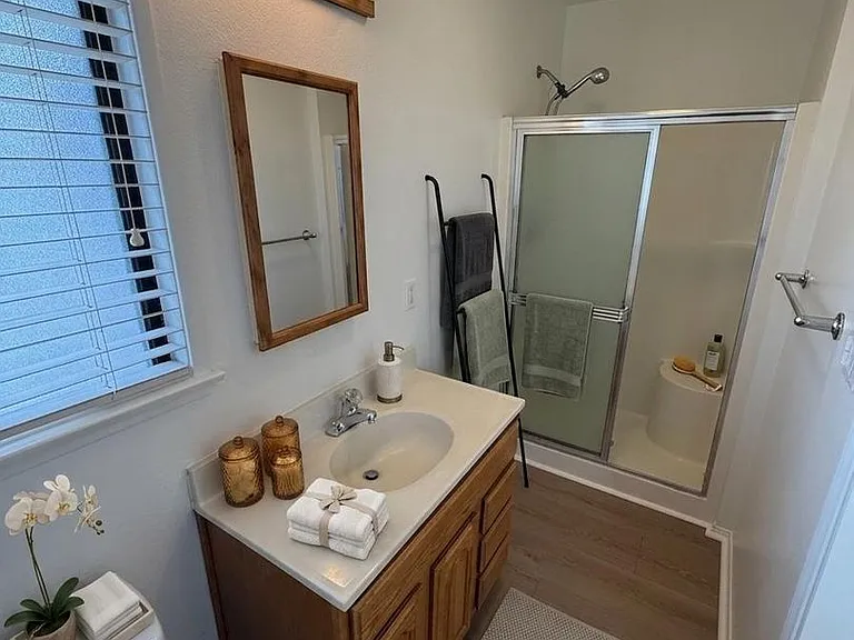 10866 Gerald Ave — Photo 22
