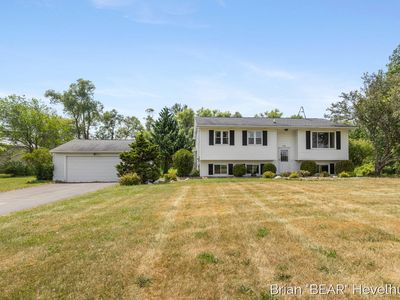 10015 Oneida Rd, Grand Ledge, MI, 48837