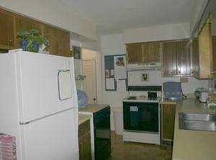 2115 Armstrong Rd, Lansing, MI 48917