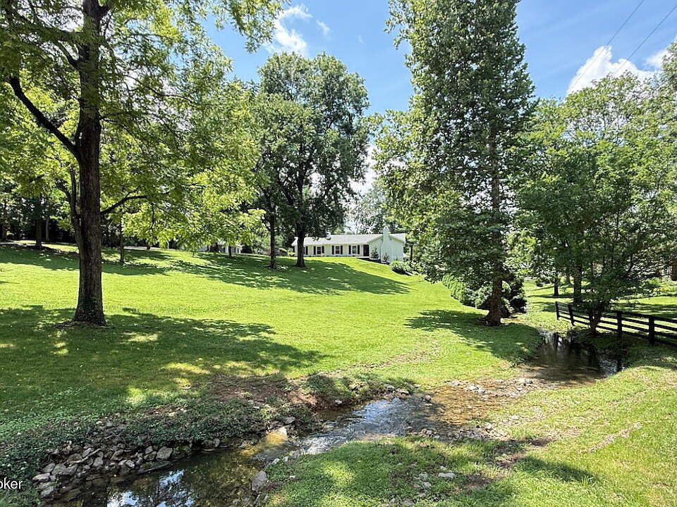 1st image of 702 Dorsey Ln