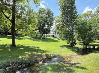 702 Dorsey Ln, Louisville, KY 40223