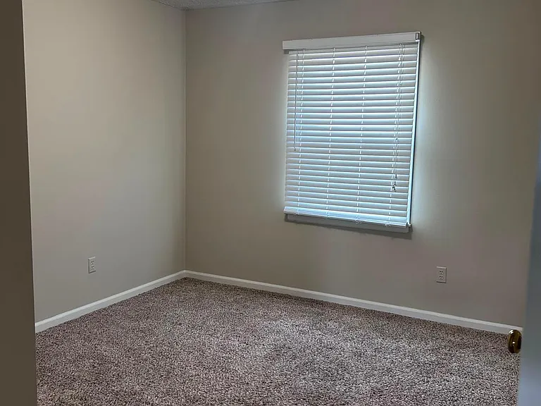 15317 Lowell Ave — Photo 13