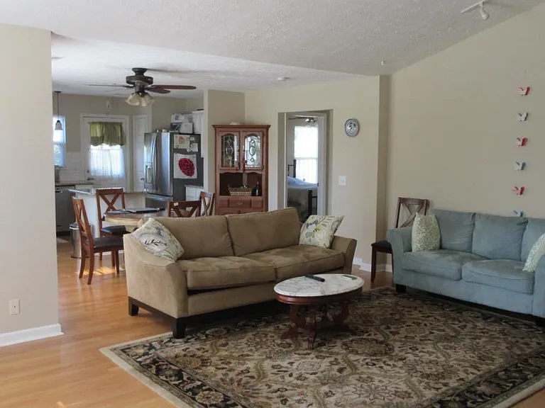Spacious living room