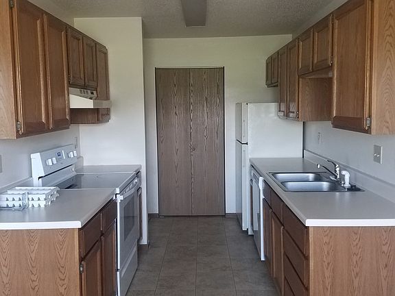 4th image of 609 1st Ave NW #205