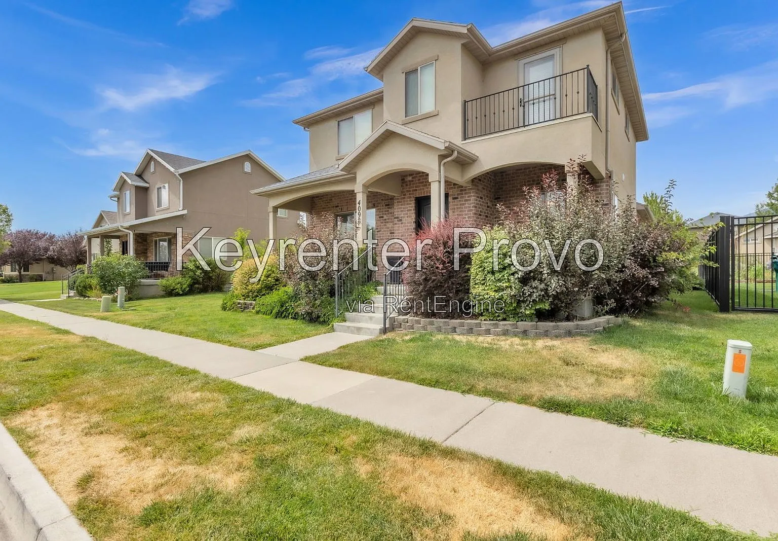 5 bed, 3.5 bath, 2562 sqft, $2,600 — Photo 4