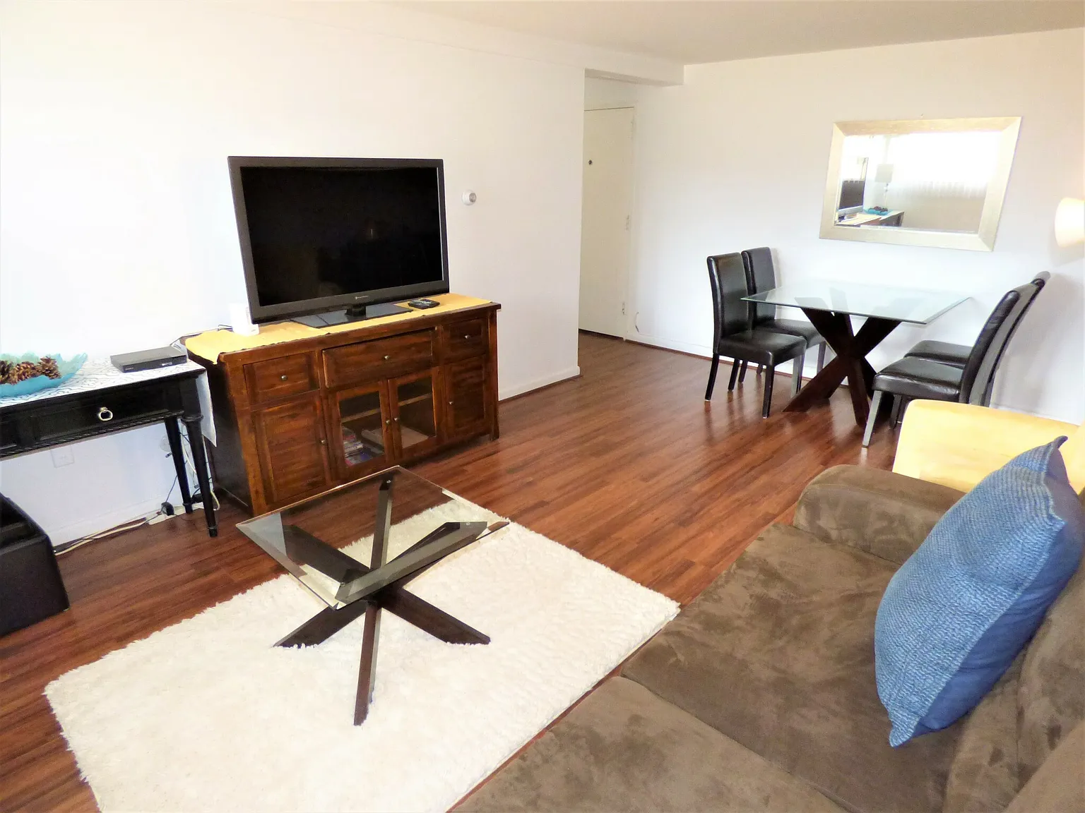 2 bed, 1.0 bath, 646 sqft, $2,800 — Photo 4