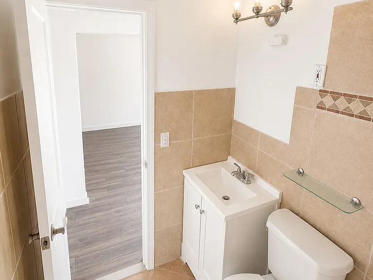 510 Lake Shore Dr #5 — Photo 6