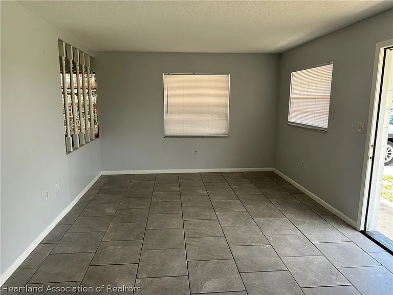 1318 Schlosser Rd — Photo 10