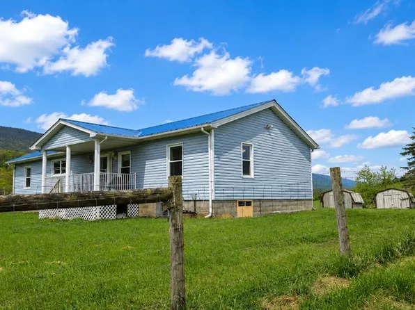 2241 Skydusky Rd, Bland, VA 24315