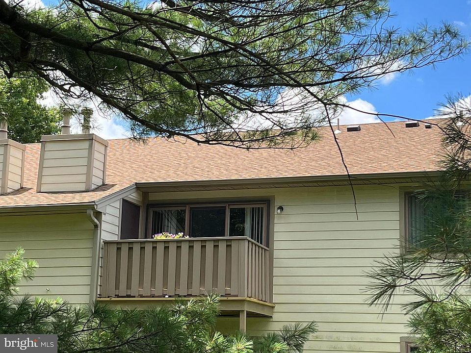 1st image of 608 Thornton Ct #608