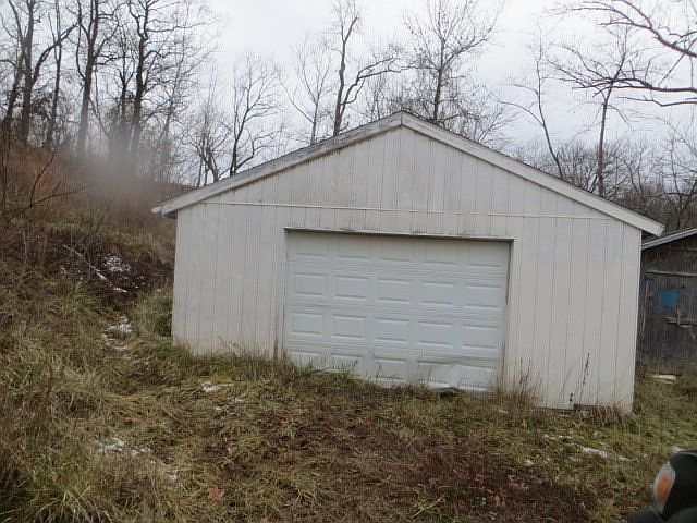 2nd image of 2196 County Road 105