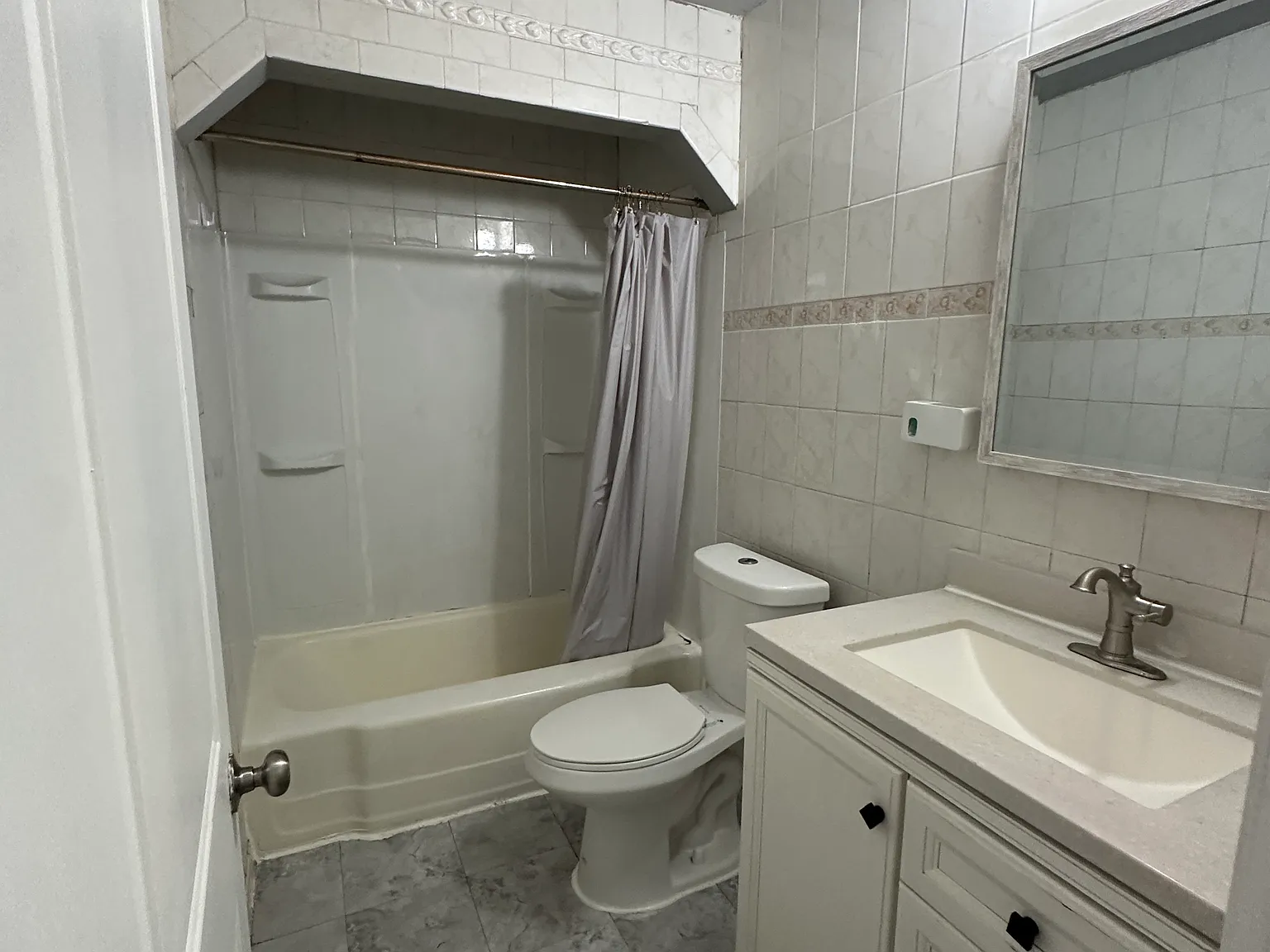 2 bed, 1119 sqft, $1,300 — Photo 1