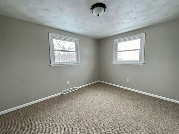 5th image of 472 Township Road 1902