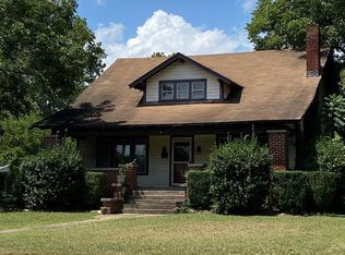 310 W Sycamore St, Chase City, VA