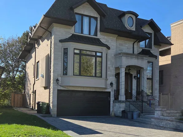 7 Logandale Rd, Toronto, ON M2N 4H3