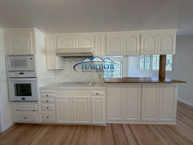 3 bed, 2.0 bath, 1800 sqft, $6,200 — Photo 4