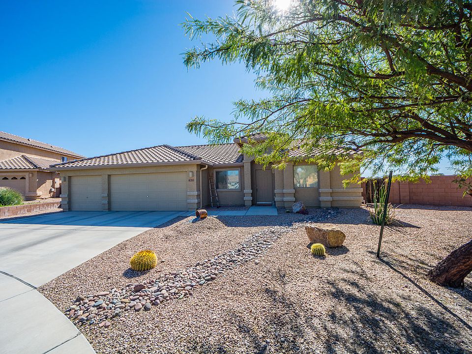 1st image of 7864 E Big Meadow Dr