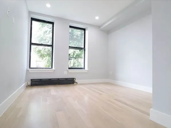 478 Woodward Avenue image 6 of 7