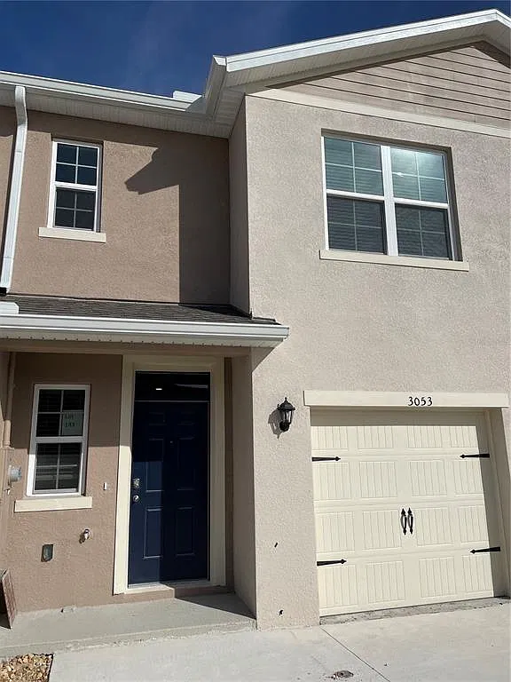3 bed, 2.5 bath, 1515 sqft, $1,699 — Photo 2