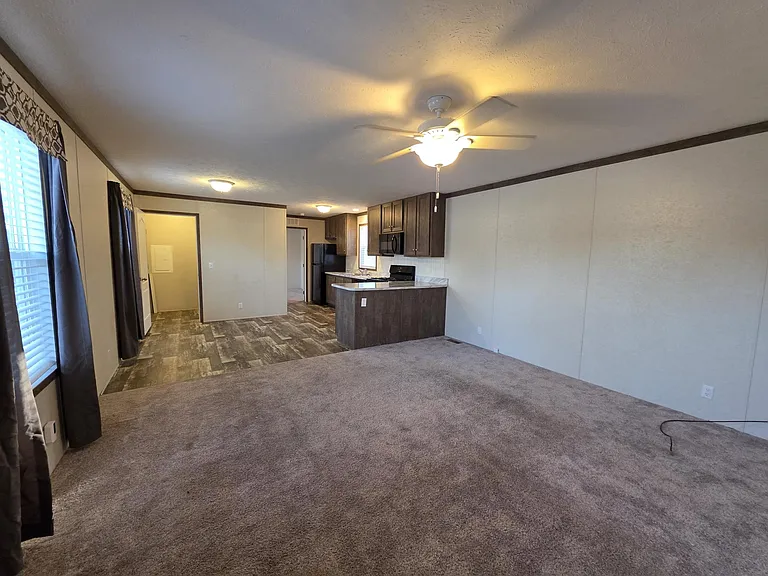 699 Oregon St #699 — Photo 3