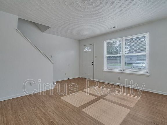 2nd image of 2788 Peach St