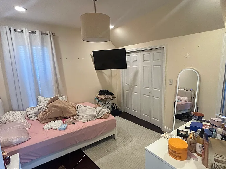 68 Bellingham Ave — Photo 10