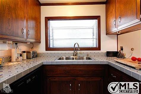 Fantastic Simi Home_Kitchen_2