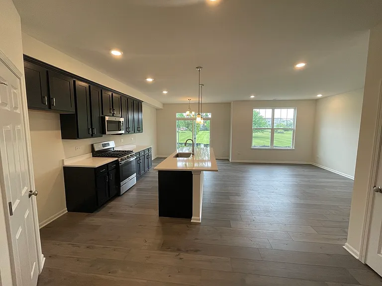 12640 S Talbot Cir — Photo 2