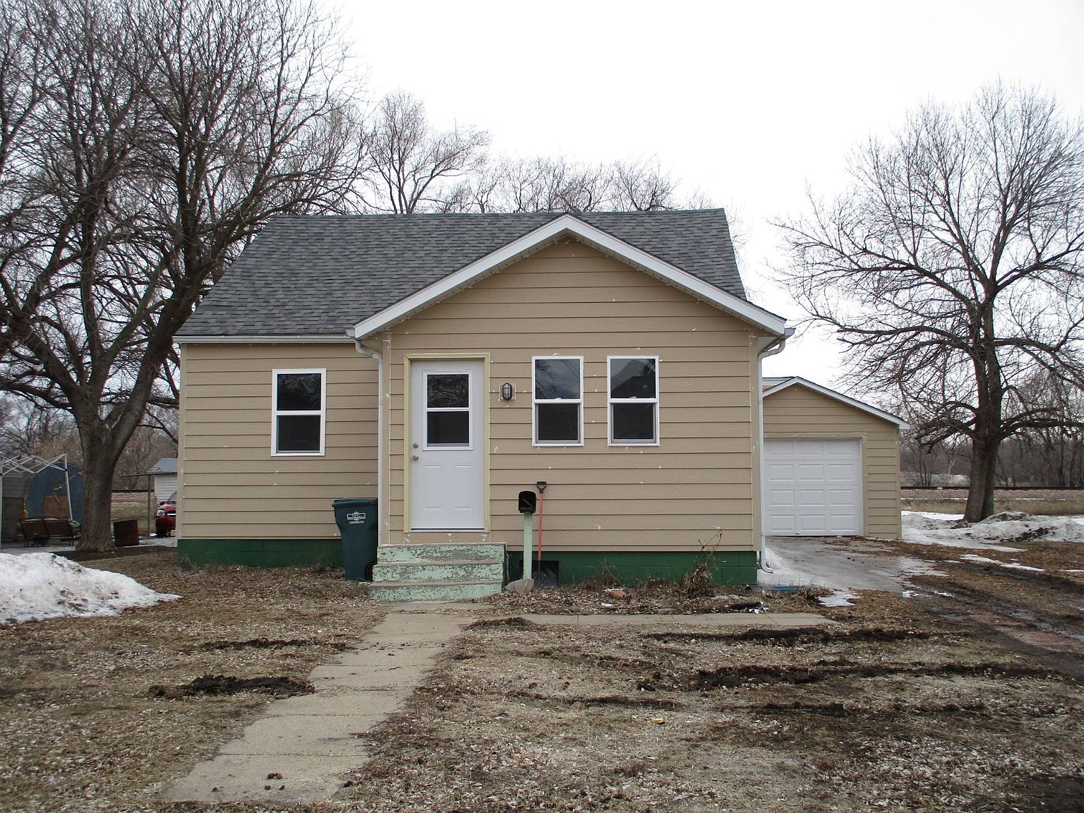 1115 Avenue E, Hawarden, IA 51023 Zillow