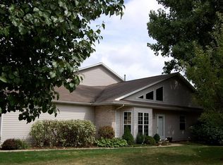 177 Summer Tree Dr, Porter, IN 46304