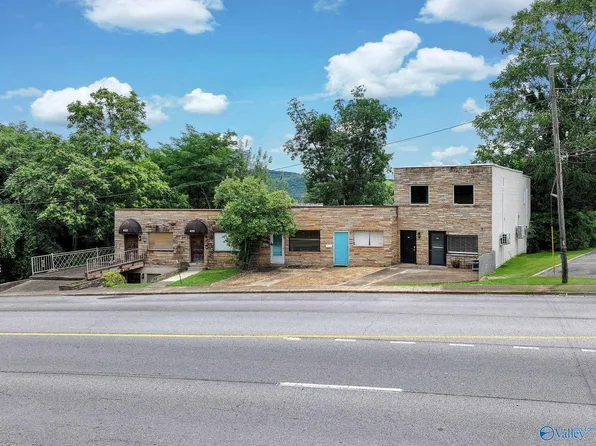 627 Gunter Ave, Guntersville, AL 35976