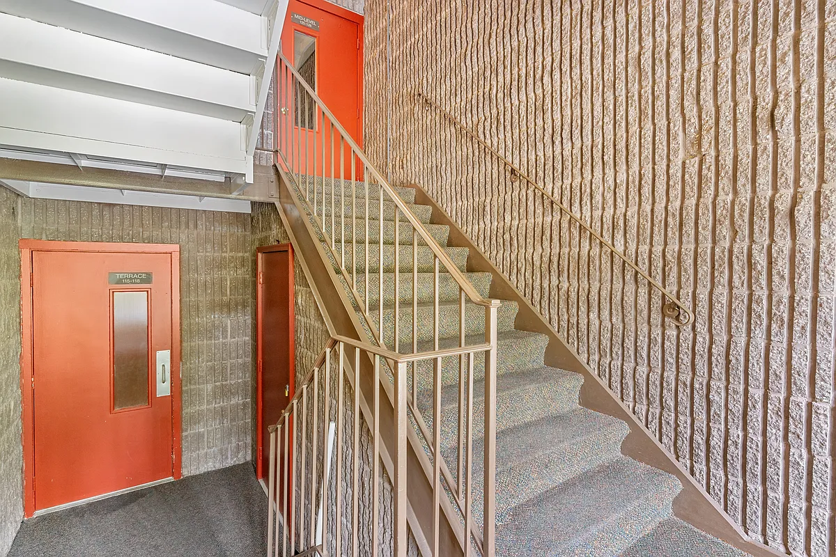 Building Photo - 115 Leedom Way