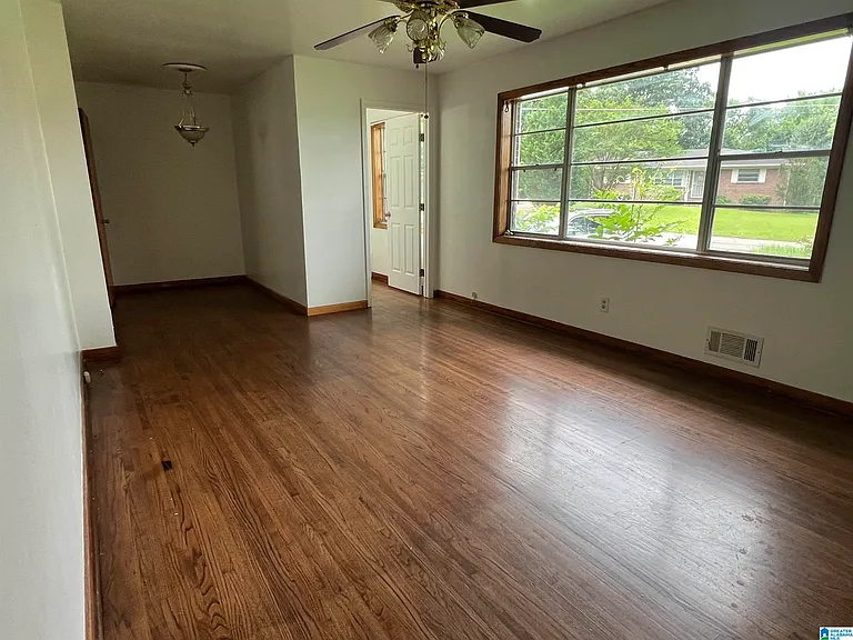 512512 Sunhill Rd NW — Photo 6