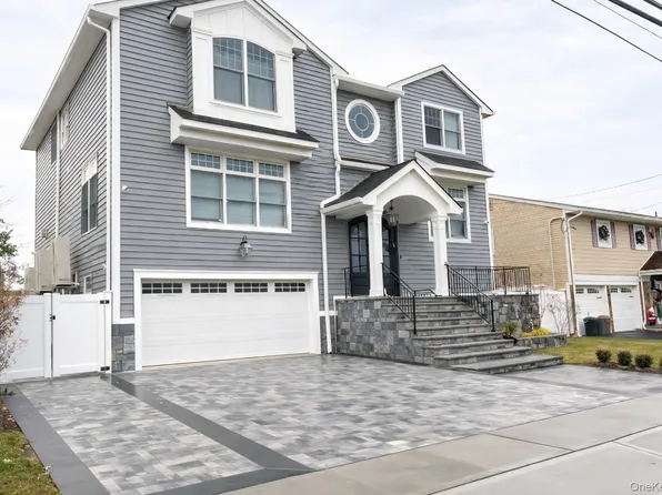 3810 Greentree Drive, Oceanside, NY 11572