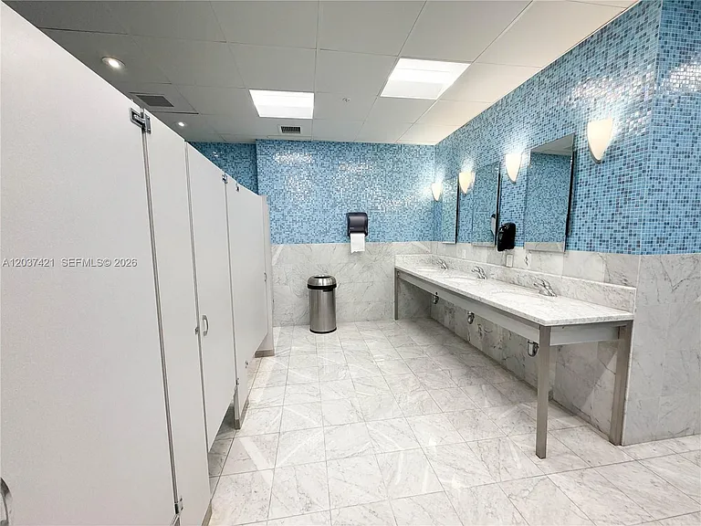185 SW 7th St #2900 — Photo 29