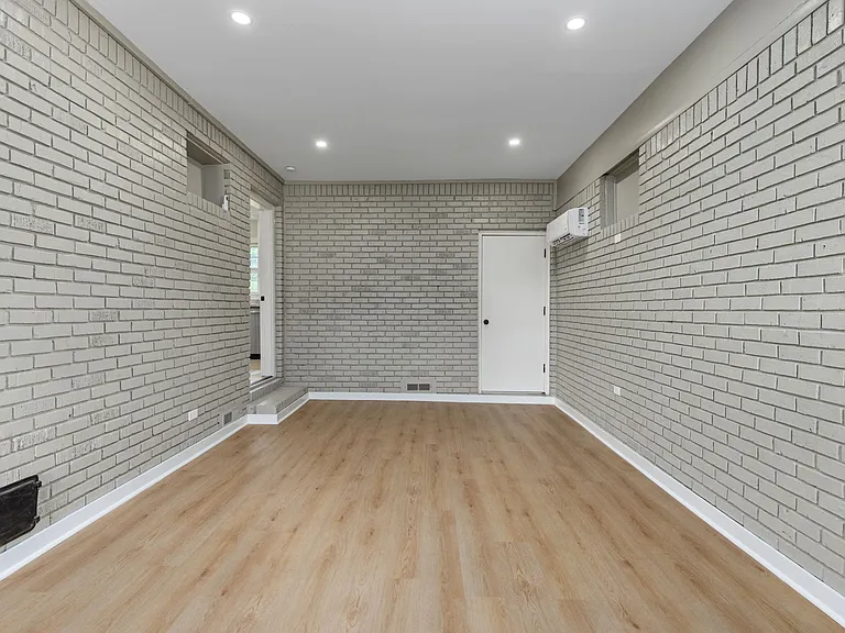 417 Edison Ave — Photo 18