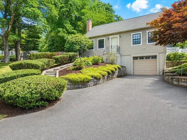 13 Winslow Rd, Sharon, MA 02067