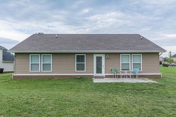 4th image of 912 Denvers Ln