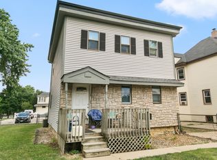 621 Oneida St APT 2, Joliet, IL 60435