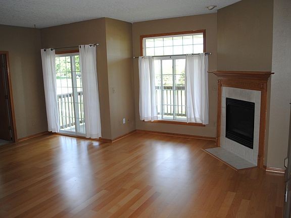 3rd image of 950 67th St Unit 323