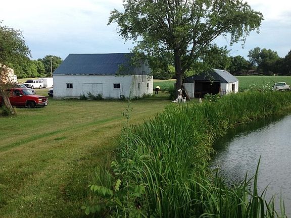 2nd image of 864 W State Route 571