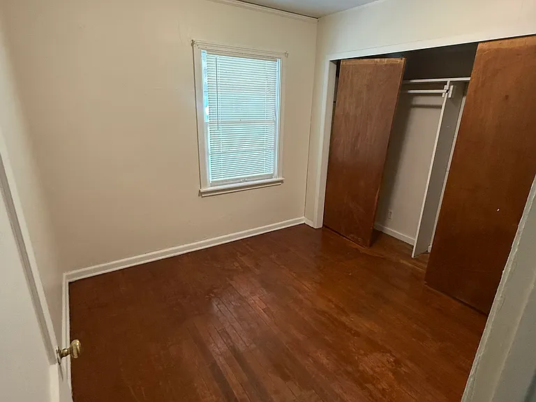 289 NE Sumner St — Photo 3