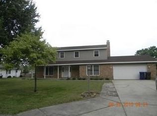 2305 N Westbrook Dr, Muncie, IN 47304